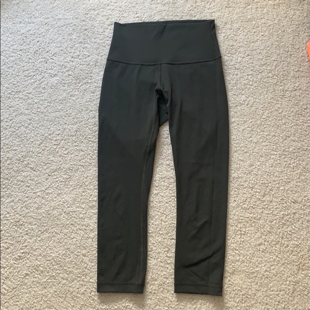 Lululemon wunder under size 4